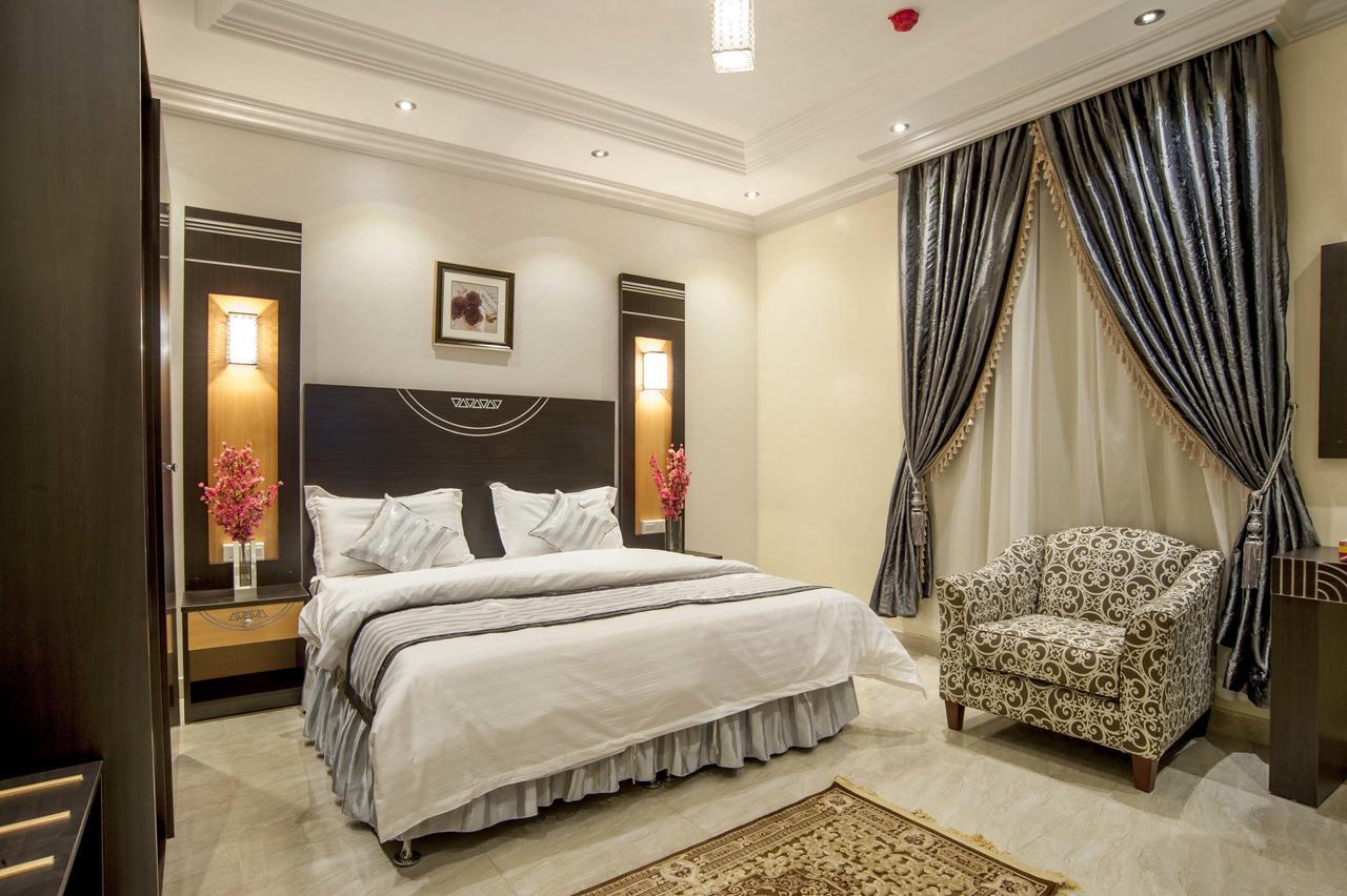 Al Ezzah Palace Hotel Suites Jeddah Ngoại thất bức ảnh