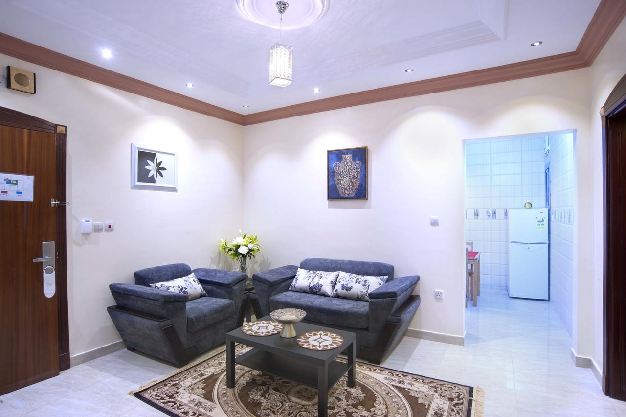 Al Ezzah Palace Hotel Suites Jeddah Ngoại thất bức ảnh