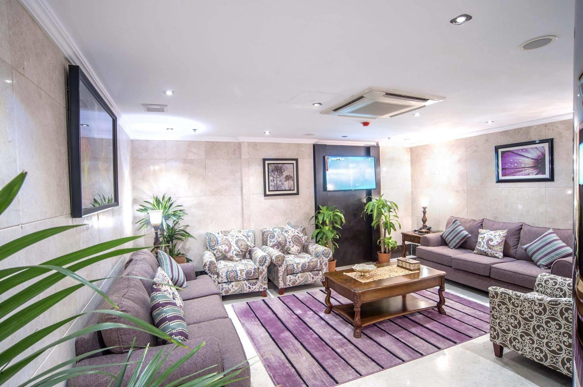 Al Ezzah Palace Hotel Suites Jeddah Ngoại thất bức ảnh